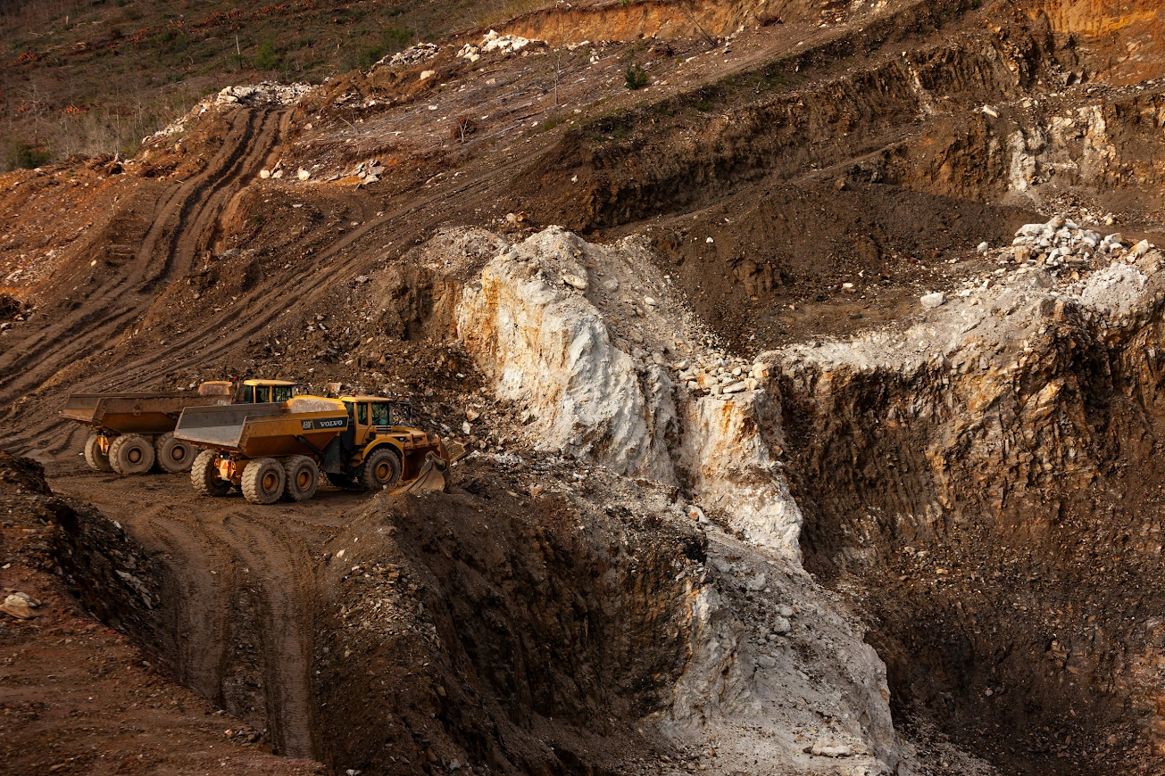 Rare Earth Minerals in Ukraine: How Can OSINT Boost Mining Deal Security